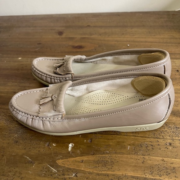 SAS Women's Slip On Easier Mocha Loafers,size 7N - Picture 1 of 6